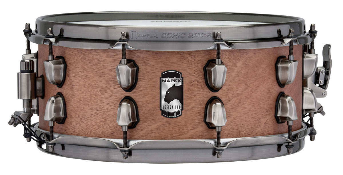 Caisse claire MAPEX Black Panther"The Heartbreaker" 14 X 6", acajou 8 PLIS, coquilles classiques, accastillage nickel brossé