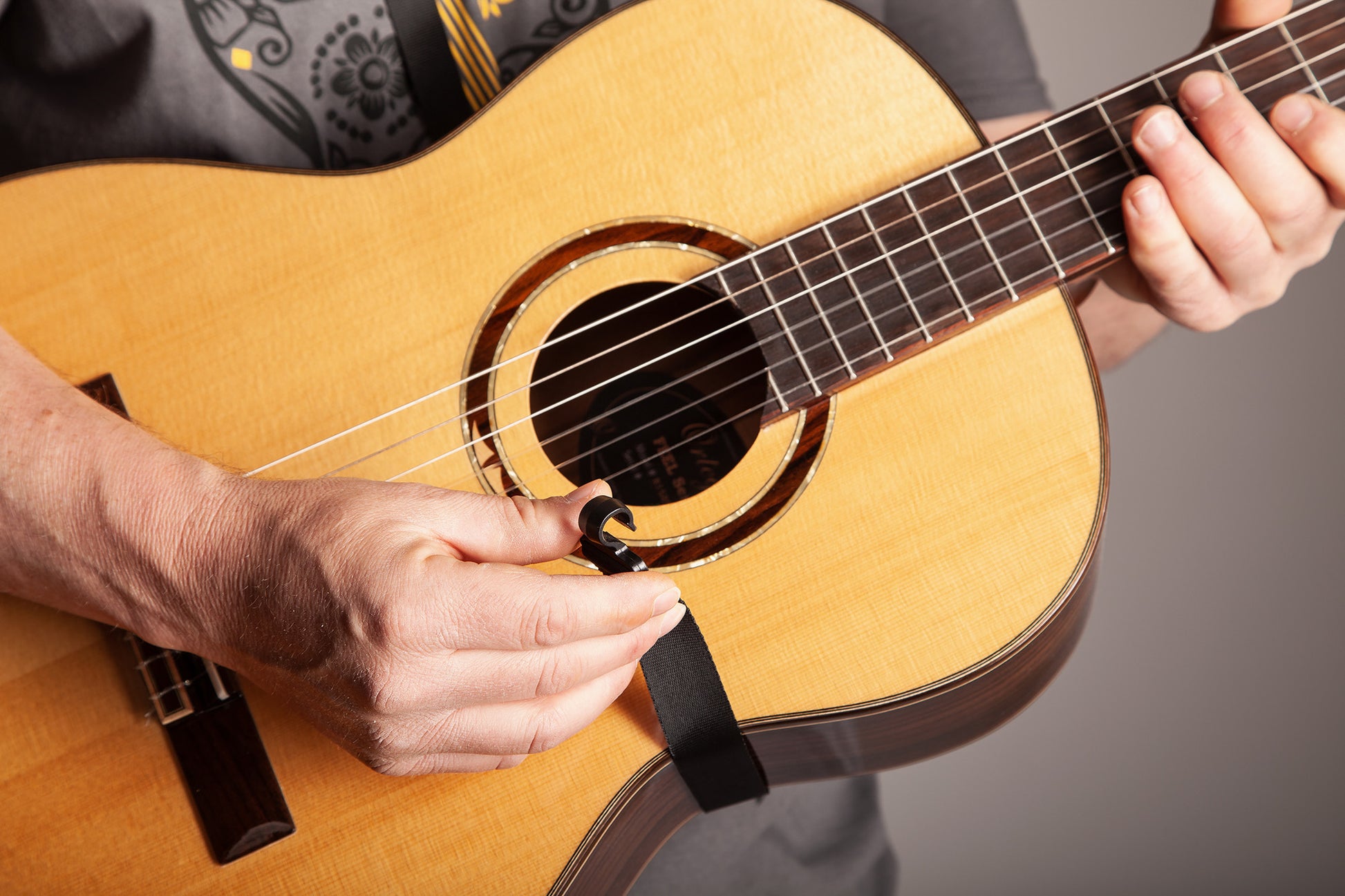 Courroie rosace pour guitare classique, nylon, largeur 3.7 cm, longueur de 80 à 100 cm, brun