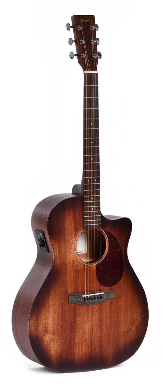 Modèle GC-15E-AGED, Grand OM pan coupé, table acajou, fond & éclisses acajou, EQ Sigma, sunburst satiné vieilli