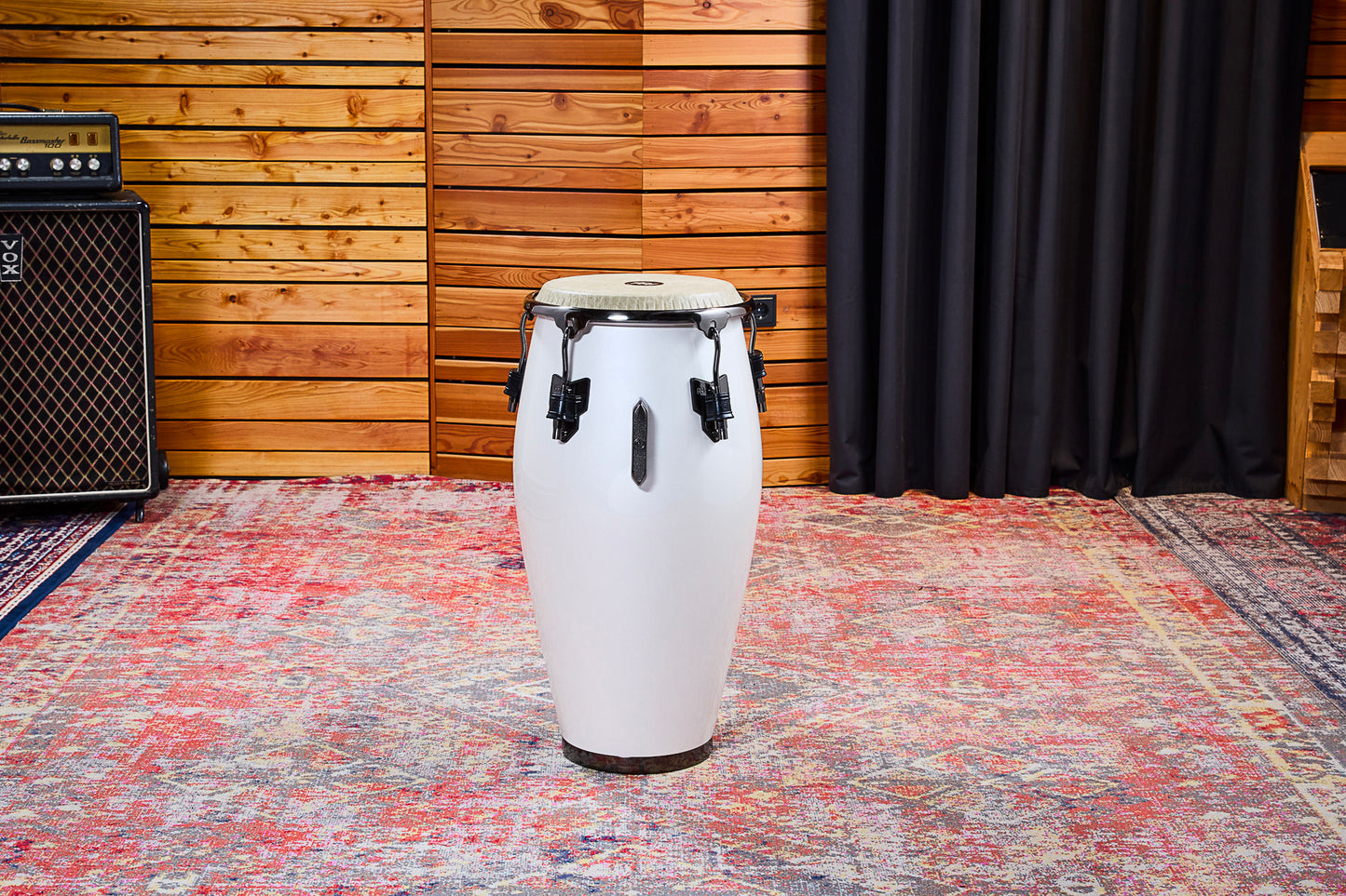 Quinto Roberto Serrano 11", fût Chêne Siam 3 plis, hauteur 76.2cm, peau Fiberskyn, cercles SSR 4mm.