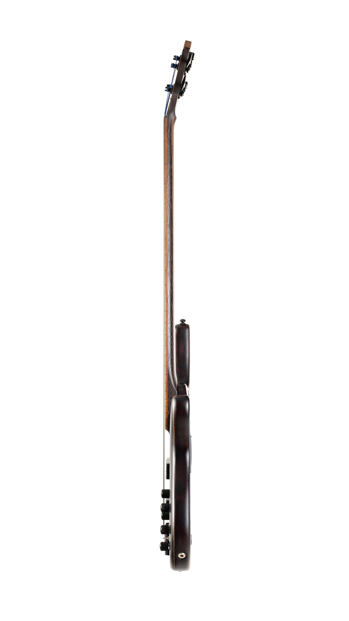 B4 Element FL, fretless, corps acajou, table frêne, touche érable torréfié, micros & préampli Bartolini MK-1, noir pores ouverts