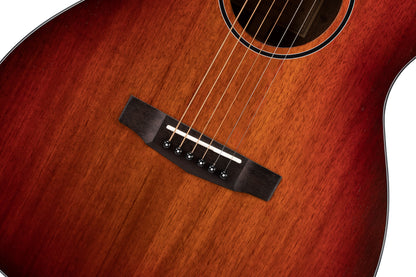 CORE-OC, forme OM, table blackwood massif, f/e blackwood massif, EQ Fishman Sonitone, soft case, light burst pores ouverts